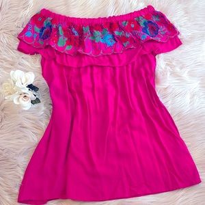 Mexican Embroidered off shoulder top pink 💗 Size M